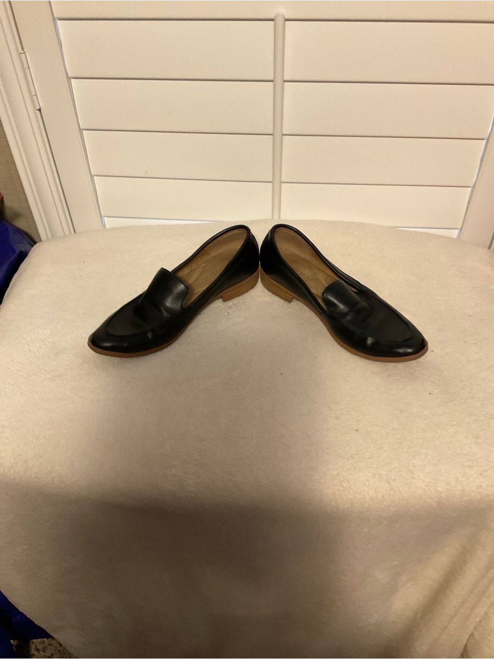 Classic Black Leather Women's Slip-On Loafers - Picture 5 of 6